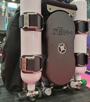 Tank fixation DUAL CAM BAND diluent side
